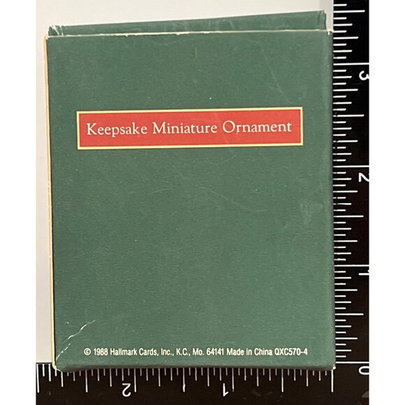 1988 HALLMARK MINIATURE ORNAMENT CLUB QXC570-4 HOLD ON TIGHT MOUSE RIDING LEAF - Picture 3 of 5